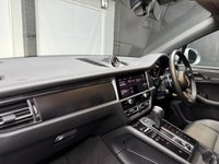 USED 2022 22 PORSCHE MACAN 2.0T SUV 5dr Petrol PDK 4WD Euro 6 (s/s) (265 ps) 1 OWNER + 4WD