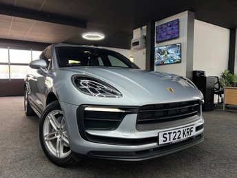 2022 PORSCHE MACAN