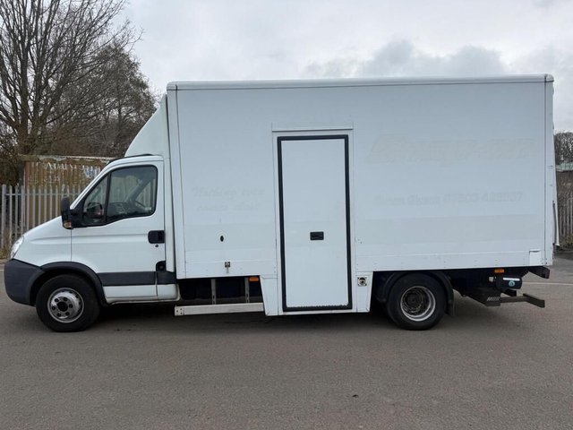 View our IVECO DAILY