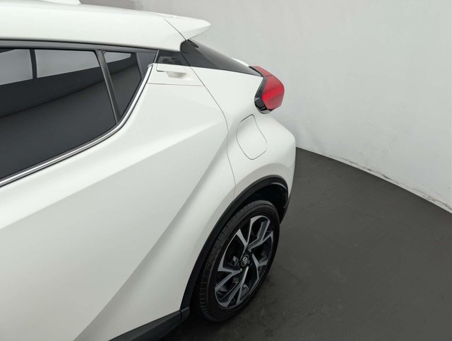 USED 2019 68 TOYOTA C-HR 1.8 C-HR Design HEV CVT 5dr CLICK+COLLECT / HOME DELIVERY