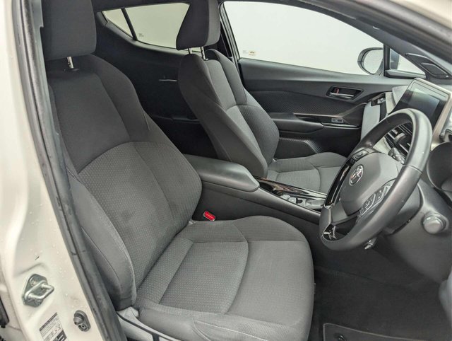 USED 2019 68 TOYOTA C-HR 1.8 C-HR Design HEV CVT 5dr CLICK+COLLECT / HOME DELIVERY