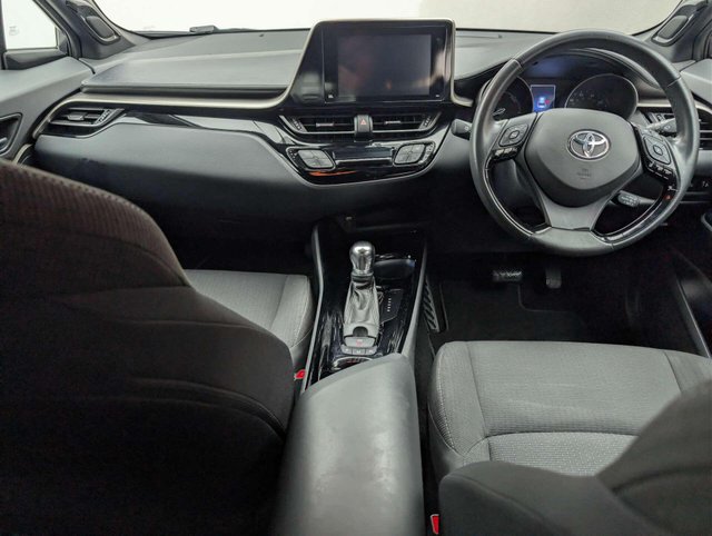 USED 2019 68 TOYOTA C-HR 1.8 C-HR Design HEV CVT 5dr CLICK+COLLECT / HOME DELIVERY