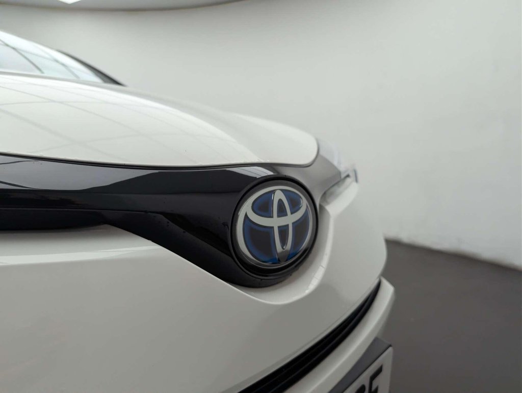 Used 2019 68 TOYOTA C-HR 1.8 C-HR Design HEV CVT 5dr CLICK+COLLECT / HOME DELIVERY