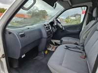 USED 2007 07 TOYOTA HI-ACE 300 D-4D 120 LWB DIESEL VAN 76K NO VAT 