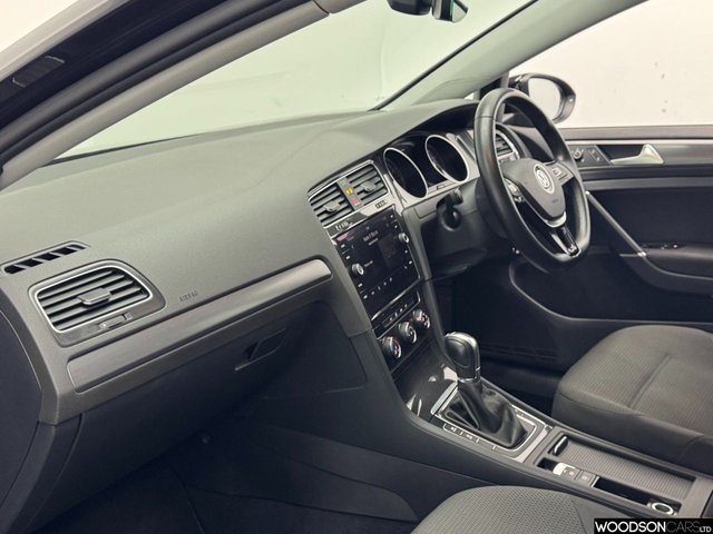 View our VOLKSWAGEN GOLF