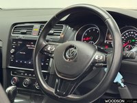 USED 2017 17 VOLKSWAGEN GOLF 1.4 TSI BlueMotion Tech SE Nav Hatchback 5dr Petrol DSG Euro 6 (s/s) (125 ps) 1 Previous Owner / Sat Nav / Apple Car Play / Bluetooth / Isofix / DAB Radio / Cruise Control