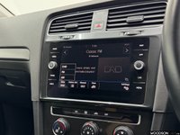 USED 2017 17 VOLKSWAGEN GOLF 1.4 TSI BlueMotion Tech SE Nav Hatchback 5dr Petrol DSG Euro 6 (s/s) (125 ps) 1 Previous Owner / Sat Nav / Apple Car Play / Bluetooth / Isofix / DAB Radio / Cruise Control