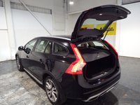 USED 2015 65 VOLVO V60 CROSS COUNTRY 2.0 D4 Lux Nav Estate 5dr Diesel Auto Euro 6 (s/s) (190 ps) Sat Nav-1/2 Leather-Cruise-Climate-Family Pack-Park sensors-18