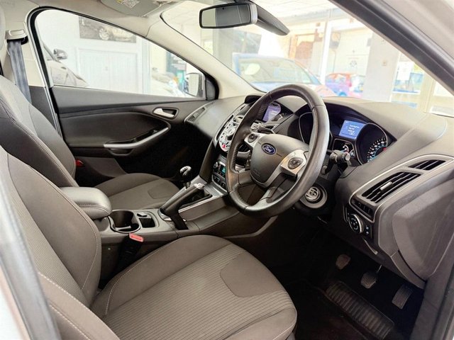 View our FORD FOCUS