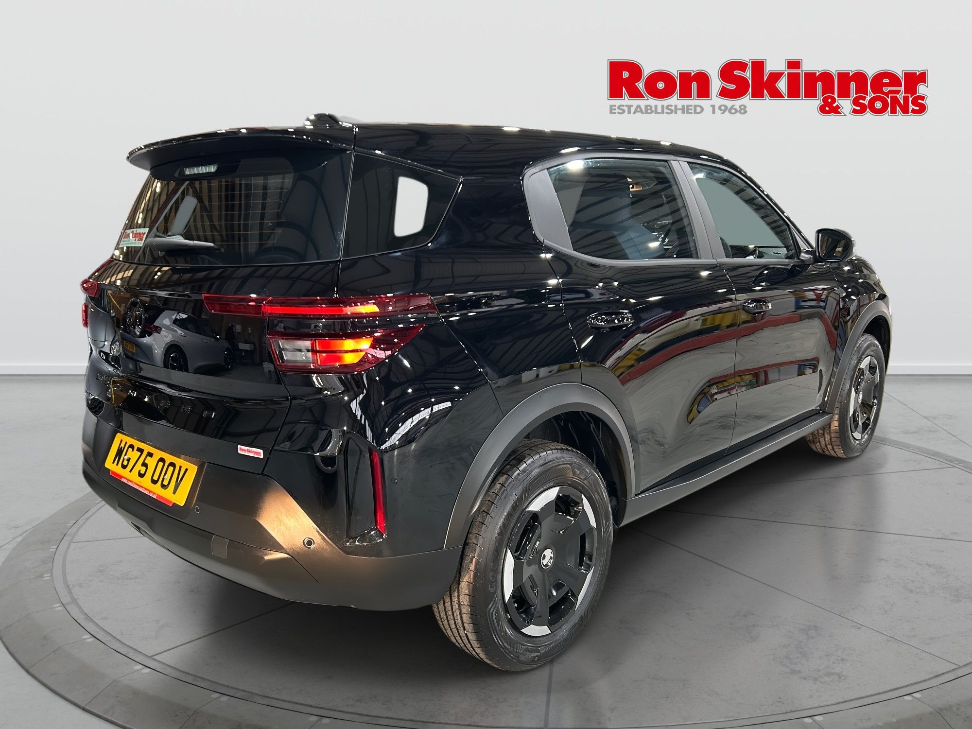 USED 2025 75 VAUXHALL Frontera Electric 44kWh Design SUV 5dr Electric Auto (113 ps) 