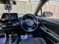 USED 2023 TOYOTA C-HR 1.8 VVT-h GPF Icon SUV 5dr Petrol Hybrid CVT Euro 6 (s/s) (122 ps) ** WE OFFER FINANCE ON THIS CAR **