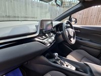 USED 2023 72 TOYOTA C-HR 1.8 VVT-h GPF Icon SUV 5dr Petrol Hybrid CVT Euro 6 (s/s) (122 ps) ** WE OFFER FINANCE ON THIS CAR **