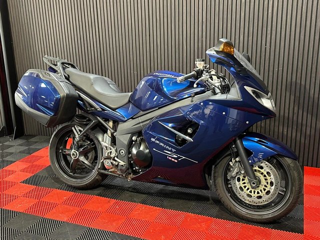 View our TRIUMPH SPRINT ST 1050