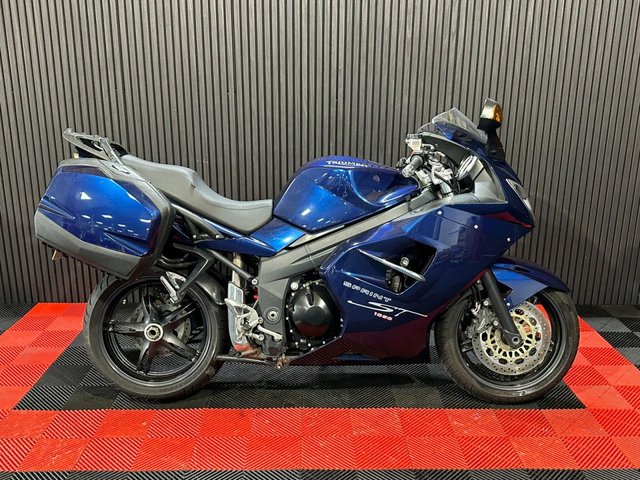 View our TRIUMPH SPRINT ST 1050