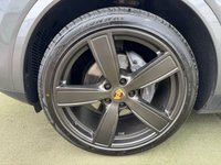 USED 2020 20 PORSCHE CAYENNE 3.0 V6 E-Hybrid 14.1kWh SUV 5dr Petrol Plug-in Hybrid TiptronicS 4WD Euro 6 (s/s) (3.6kW Charger) (462 ps) 