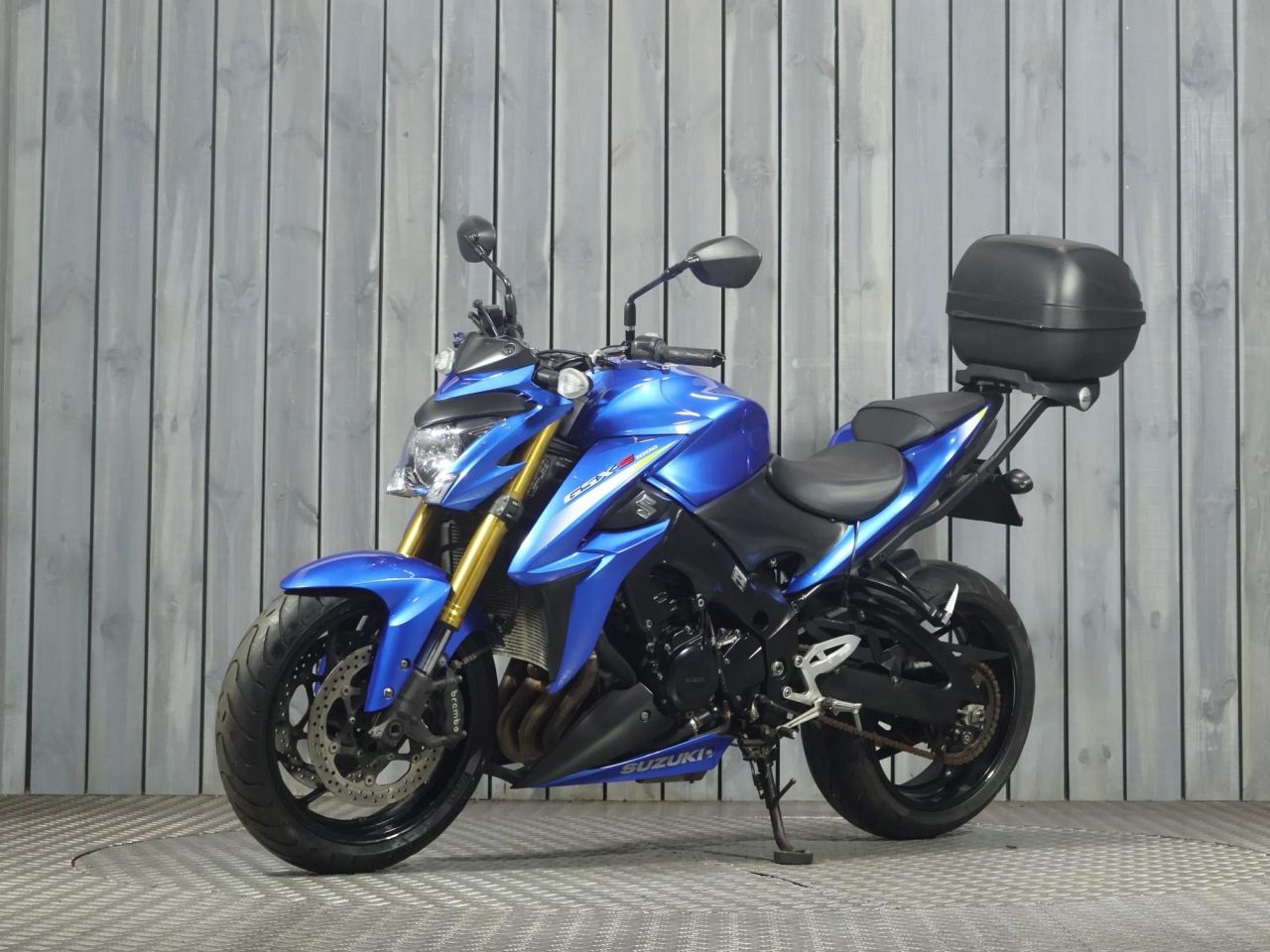 SUZUKI GSX-S1000