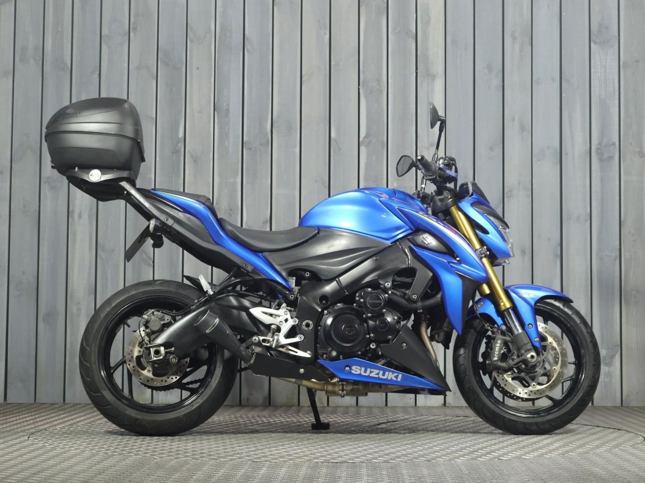 SUZUKI GSX-S1000