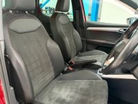 USED 2023 23 SEAT ARONA 1.0 TSI FR Sport SUV 5dr Petrol DSG Euro 6 (s/s) (110 ps) AUTOMATIC FR Sport, Heated Half Leather, SATNAV, Rear Sensors, Apple Carplay, Black Roof, Cruise Control, Wireless Charging 34000 Miles