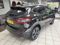 USED 2020 70 NISSAN QASHQAI 1.3 DIG-T N-Connecta SUV 5dr Petrol DCT Auto Euro 6 (s/s) (160 ps) AUTOMATIC / ONLY 17771 MILES FROM NEW / PANORAMIC ROOF / TOUCHSCREEN APPLE CARPLAY & ANDROID AUTO / 360 CAMERAS / PARK ASSIST / NAVIGATION / POWERFOLD MIRRORS / CRUISE CONTROL
