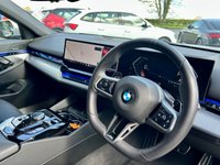 USED 2025 25 BMW 5 SERIES 2.0 520i MHT M Sport Touring 5dr Petrol Hybrid Steptronic Euro 6 (s/s) (208 ps) LOW MILES, BIG SPEC, LIKE NEW!