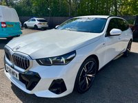 USED 2025 25 BMW 5 SERIES 2.0 520i MHT M Sport Touring 5dr Petrol Hybrid Steptronic Euro 6 (s/s) (208 ps) LOW MILES, BIG SPEC, LIKE NEW!