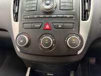 USED 2010 59 KIA CEED 1.4 1 Hatchback 5dr Petrol Manual Euro 4 (89 bhp) 13 SERVICE STAMPS - JUST SERVICED