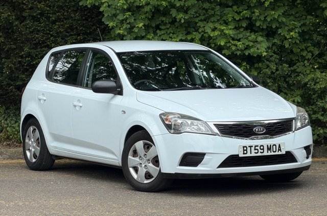 View our Kia Ceed 1.4 1 Hatchback 5dr Petrol Manual Euro 4 (89 bhp)