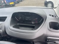 USED 2022 71 PEUGEOT PARTNER White 1.5 BlueHDi 950 Professional Premium LWB van, 39,000 miles, Euro 6, 5-speed manual, A/C, Bluetooth, cruise, rear sensors. Plus VAT @ 20%! This 2022 Peugeot Partner is a standout example, boasting a single owner and an exceptionally low mileage of just 39,000 miles for its age, complemented by a full service history at 9K, 23k, 31K, 36K with its last service completed on 2026-01-14 at 36,996 miles. This LWB Euro 6 6dr Panel Van, powered by a 1.5L BlueHDi diesel engine, features the Professional Premium trim and includes practical twin sliding side doors. Inside, you'll find the innovative PEUGEOT i-Cockpit with a head up display an