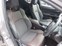 USED 2017 17 TOYOTA C-HR 1.8 VVT-h Excel SUV 5dr Petrol Hybrid CVT Euro 6 (s/s) (122 ps) * EXTENDED WARRANTIES AVAILABLE *