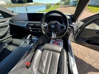 USED 2022 72 BMW 5 SERIES 3.0 545e 12kWh M Sport Saloon 4dr Petrol Plug-in Hybrid Steptronic xDrive Euro 6 (s/s) (394 ps) ***REVERSING CAMERA - CRUISE CONTROL - APPLE CARPLAY - ANDROID AUTO ***