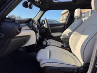 USED 2022 71 MINI HATCH 1.5 Cooper Exclusive Hatchback 5dr Petrol Steptronic Euro 6 (s/s) (136 ps) Comfort Pack | Panoramic Roof