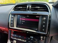 USED 2018 18 JAGUAR F-PACE 2.0 P250i R-Sport Auto AWD Euro 6 (s/s) 5dr FSH SATNAV LEATHER HUGE SPEC