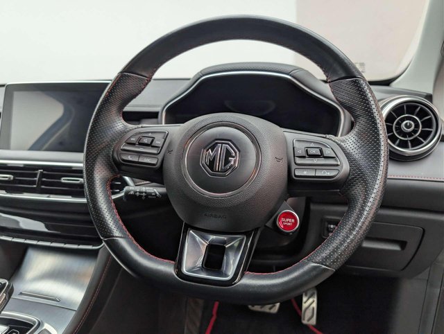 USED 2024 73 MG HS 1.5 MG HS Trophy Semi-Auto 5dr CLICK+COLLECT / HOME DELIVERY