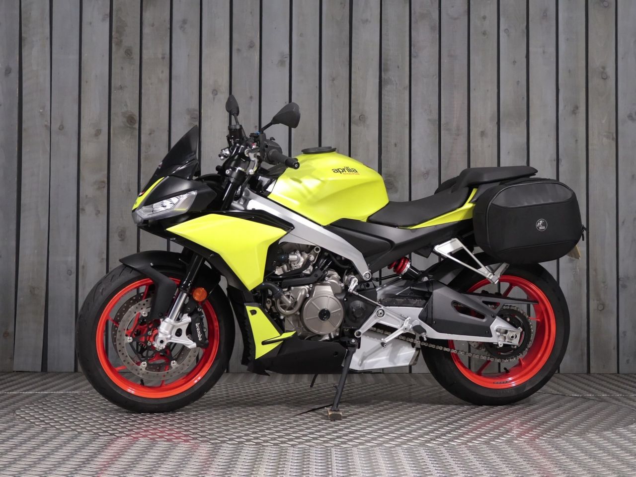 APRILIA TUONO 660