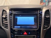USED 2013 13 HYUNDAI I30 1.6 CRDi Blue Drive Style Nav Tourer 5dr Diesel Manual Euro 5 (s/s) (128 ps) &pound;35 Road Tax-Great Economy-Hyundai Service History