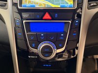 USED 2013 13 HYUNDAI I30 1.6 CRDi Blue Drive Style Nav Tourer 5dr Diesel Manual Euro 5 (s/s) (128 ps) &pound;35 Road Tax-Great Economy-Hyundai Service History