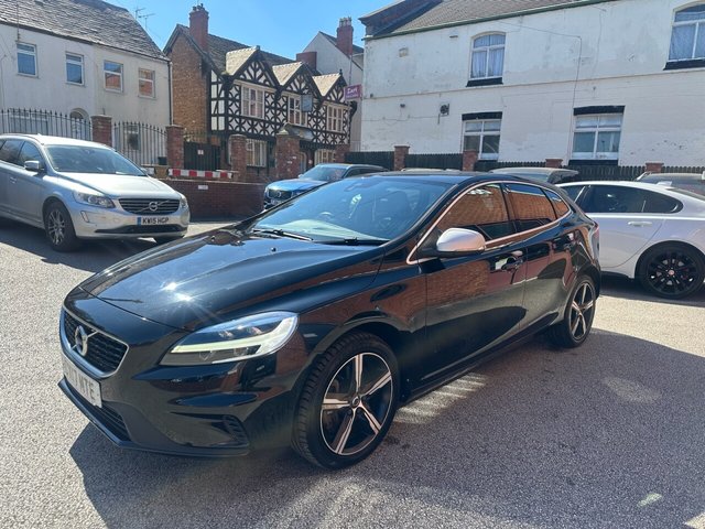 View our VOLVO V40