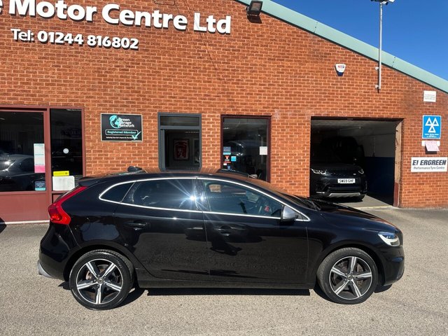 View our VOLVO V40