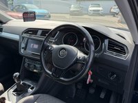 USED 2017 VOLKSWAGEN TIGUAN 2.0 TDI BlueMotion Tech SE SUV 5dr Diesel Manual Euro 6 (s/s) (150 ps) 