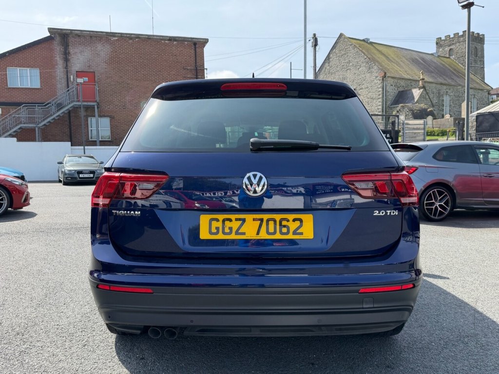 USED 2017 VOLKSWAGEN TIGUAN 2.0 TDI BlueMotion Tech SE SUV 5dr Diesel Manual Euro 6 (s/s) (150 ps) 