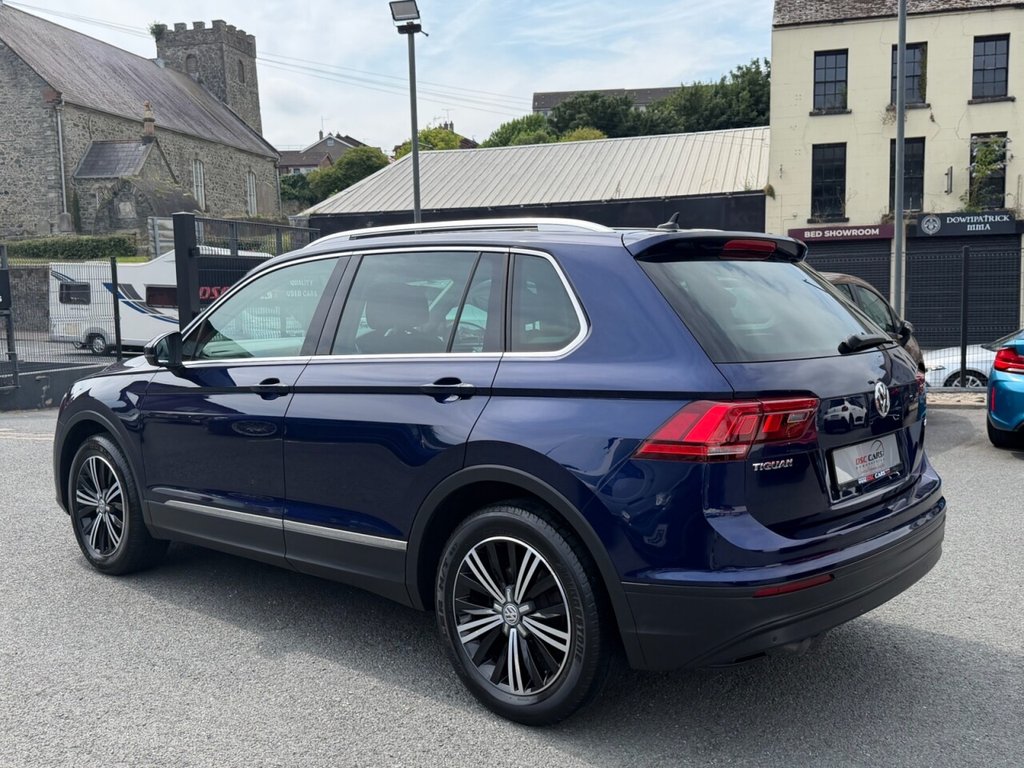 USED 2017 VOLKSWAGEN TIGUAN 2.0 TDI BlueMotion Tech SE SUV 5dr Diesel Manual Euro 6 (s/s) (150 ps) 
