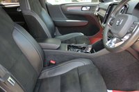 USED 2020 20 VOLVO XC40 2.0 D3 R-Design Pro SUV 5dr Diesel Auto Euro 6 (s/s) (150 ps) - EURO 6 - ULEZ, SENSUS NAV, HTD-LEATHER/ALCANTARA, DIGITAL DASH, PAN ROOF, 360 CAMERA, 20" ALLOYS, CRUISE/LDW/BSA, DAB & BLUETOOTH