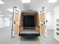 USED 2022 22 VOLKSWAGEN CRAFTER CR35 2.0 TDI 140 BHP MWB TRENDLINE BUSINESS AUTOMATIC AUTOMATIC | MEDIUM | SAT NAV | AIR CON