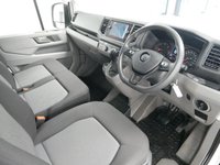 USED 2022 22 VOLKSWAGEN CRAFTER CR35 2.0 TDI 140 BHP MWB TRENDLINE BUSINESS AUTOMATIC AUTOMATIC | MEDIUM | SAT NAV | AIR CON