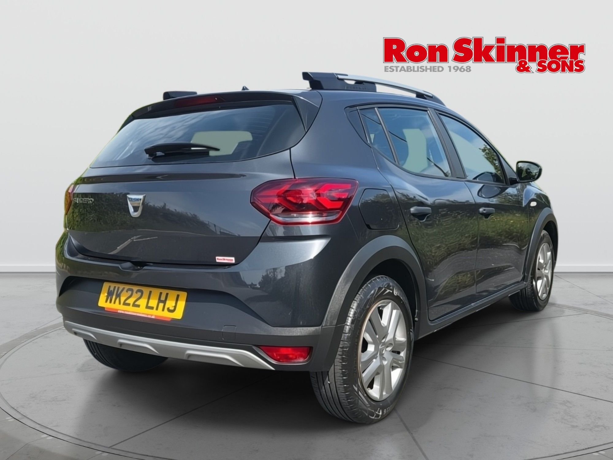 USED 2022 22 DACIA SANDERO STEPWAY 1.0 TCe Essential Hatchback 5dr Petrol Manual Euro 6 (s/s) (90 ps) 