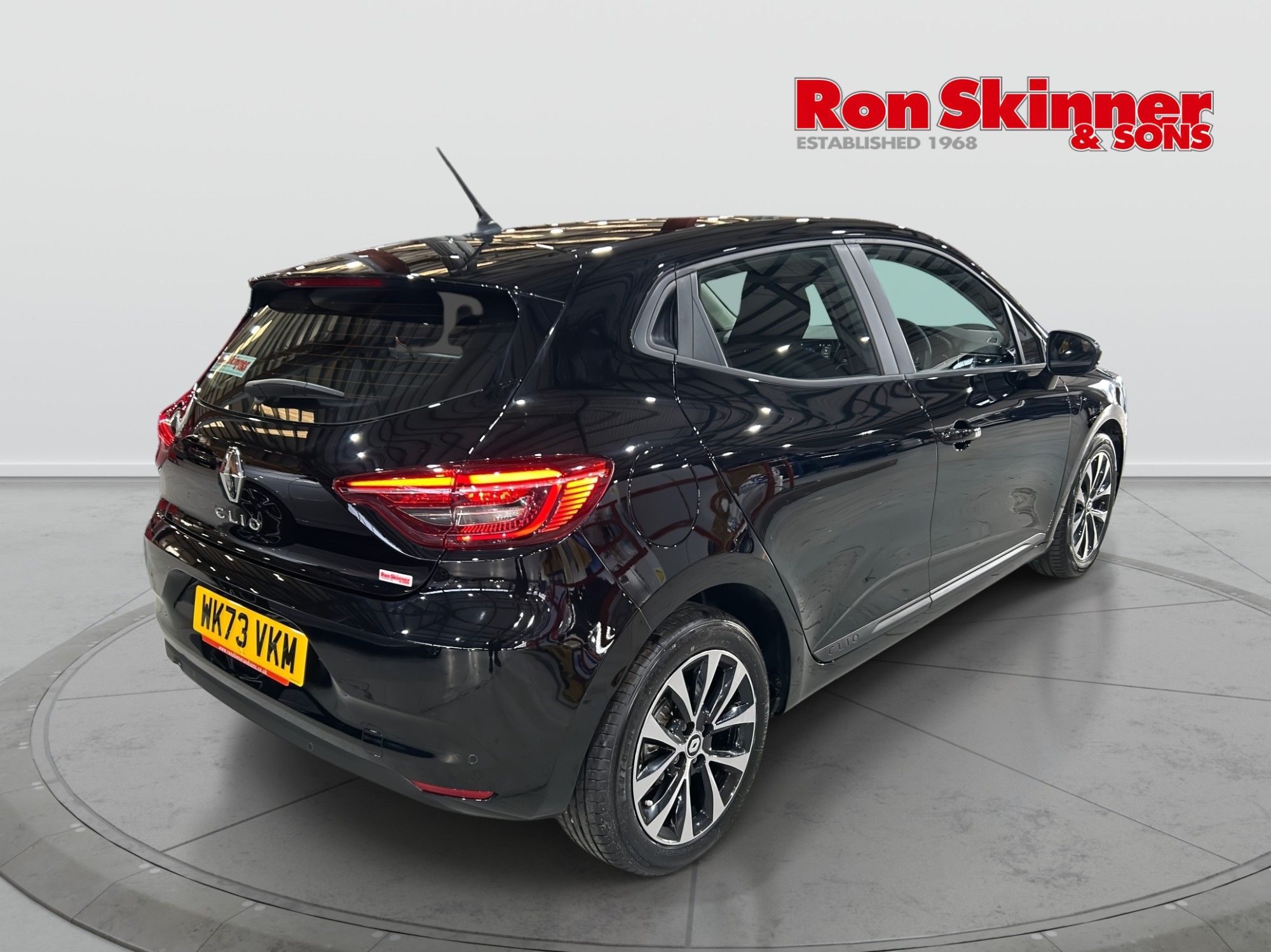 USED 2023 73 RENAULT CLIO 1.0 TCe Evolution Hatchback 5dr Petrol Manual Euro 6 (s/s) (90 ps) 