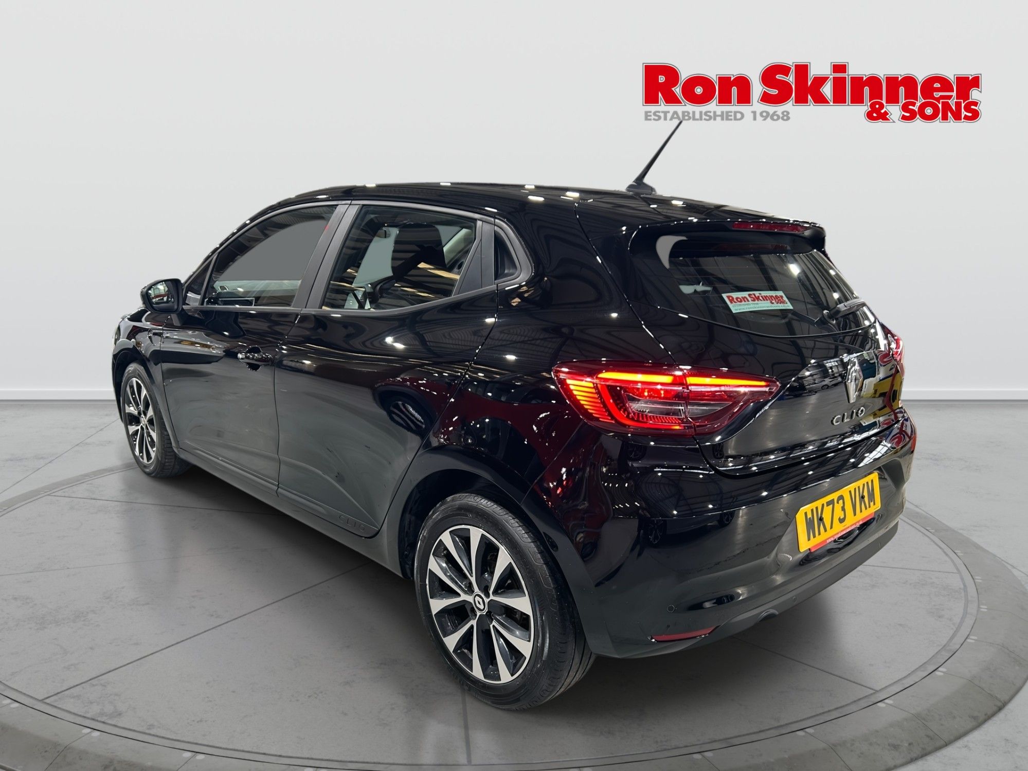 USED 2023 73 RENAULT CLIO 1.0 TCe Evolution Hatchback 5dr Petrol Manual Euro 6 (s/s) (90 ps) 