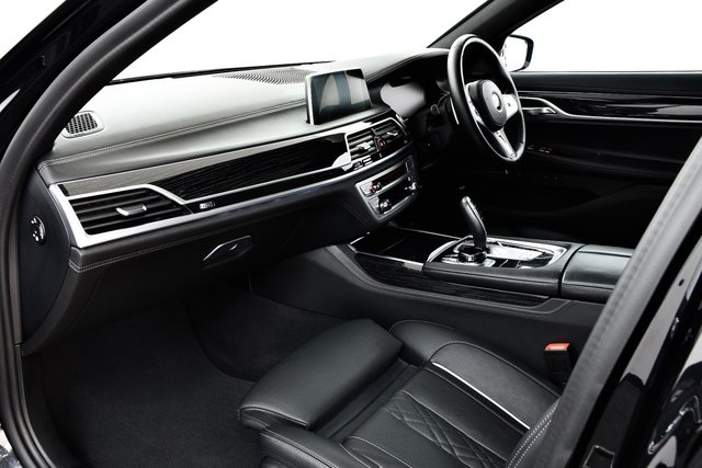USED 2021 21 BMW 7 SERIES 3.0 745Le 12kWh M Sport Saloon 4dr Petrol Plug-in Hybrid Auto xDrive Euro 6 (s/s) (394 ps) &pound;12k Extras | Tech+/MPro/Comf+