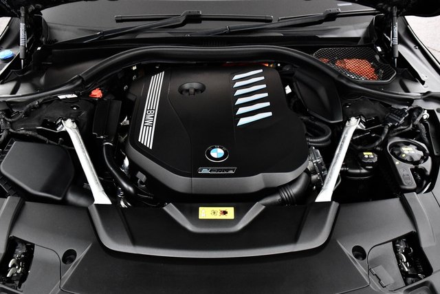 USED 2021 21 BMW 7 SERIES 3.0 745Le 12kWh M Sport Saloon 4dr Petrol Plug-in Hybrid Auto xDrive Euro 6 (s/s) (394 ps) &pound;12k Extras | Tech+/MPro/Comf+