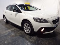 USED 2014 14 VOLVO V40 CROSS COUNTRY 1.6 D2 SE Hatchback 5dr Diesel Manual Euro 5 (s/s) (115 ps) &pound;20 Road Tax-Great Economy-A/C-Service History-2 Keys-DAB Radio-Bluetooth